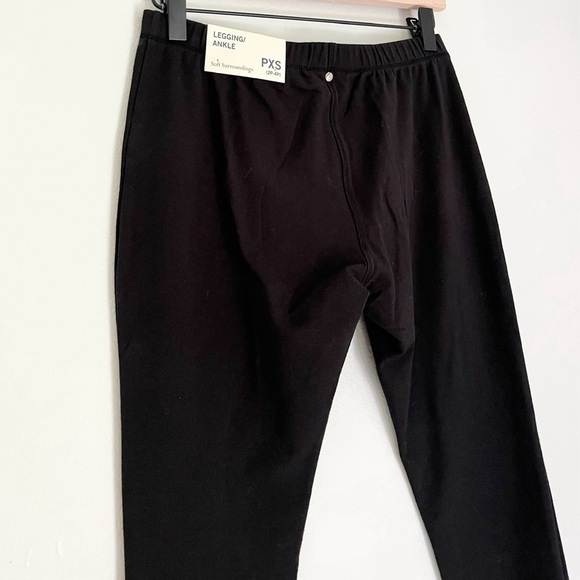 NWT Soft Surroundings Women’s Ankle Length Button Ankle Leggings Black Petite XS - Picture 4 of 10